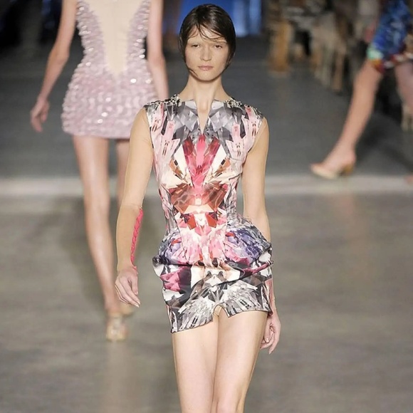 ALEXANDER McQUEEN S/S 2009 "Natural Dis-tinction" S/S 2009 " Kaleidoscope Dress - Picture 2 of 2